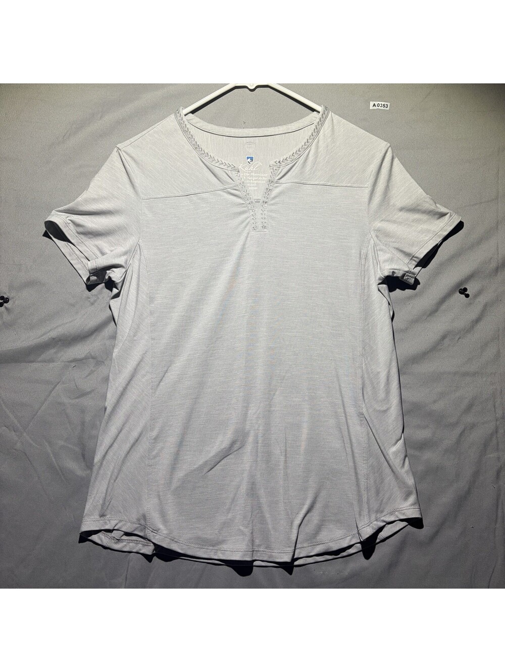 Kuhl Women’s XS Short Sleeve Split V Neck Blouse Outdoor Top Gray Lightweight